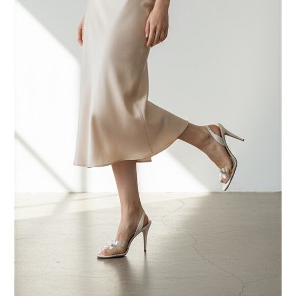 Manolo Blahnik PVC Ruffle Silver Slingback Heels Clear Sandals Size 40 EU 10 - Picture 1 of 11